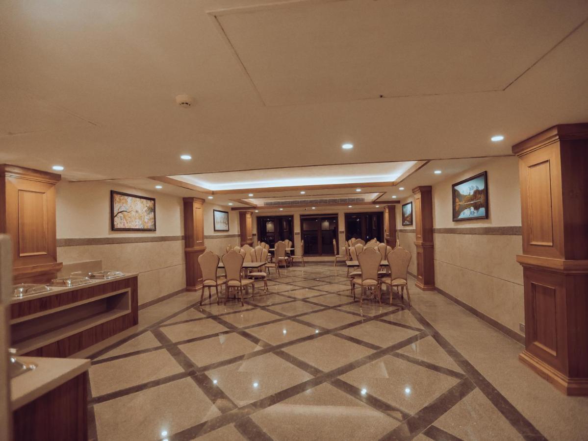Clarks Inn Express, Dehradun Exterior foto