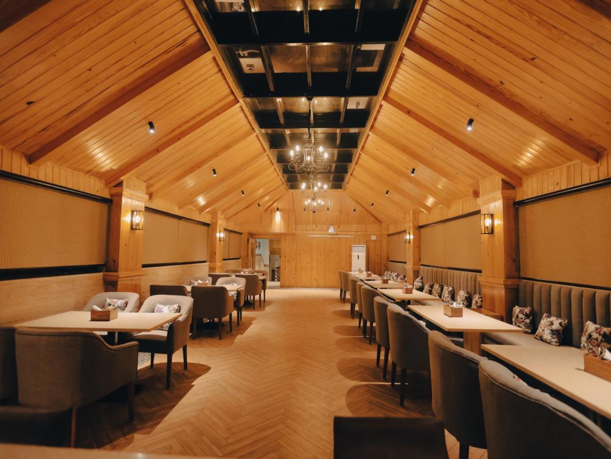 Clarks Inn Express, Dehradun Exterior foto